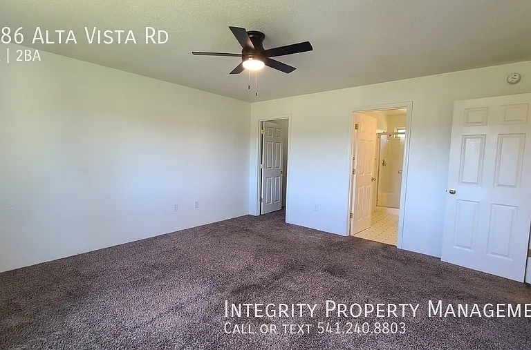 1586 Alta Vista Rd — Photo 16