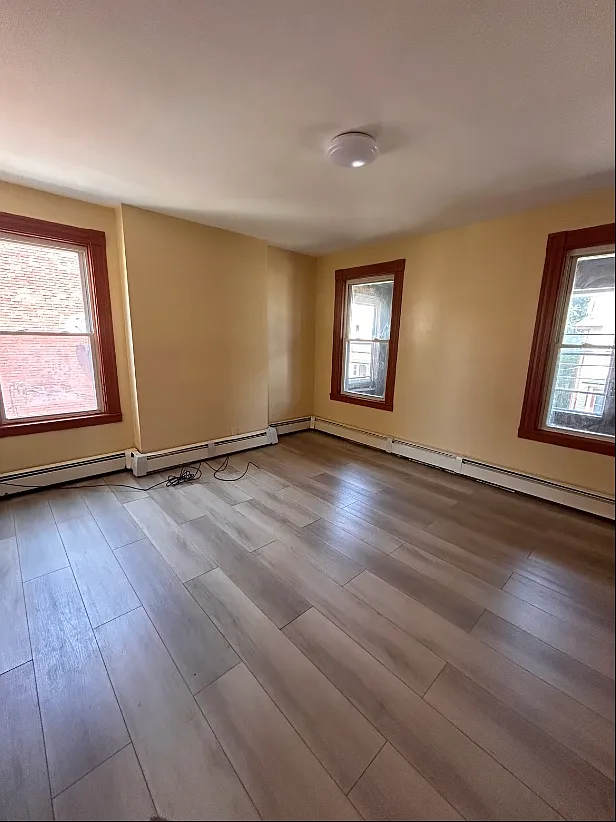 3 bed, 1300 sqft, $1,700 — Photo 3