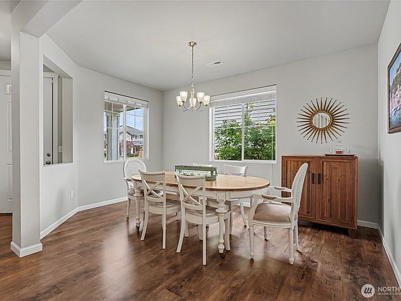 3rd image of 214 Fielding Street NE