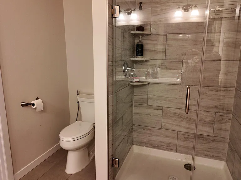 148 Kennedy Dr — Photo 20