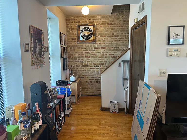 1362 W Crystal St #3F — Photo 6