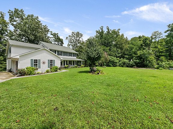 3rd image of 3440 Saint Andrews Dr