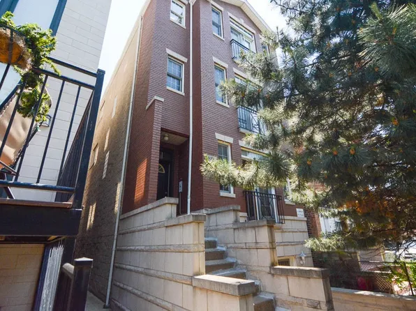 819 N Wood St #3, Chicago, IL 60622