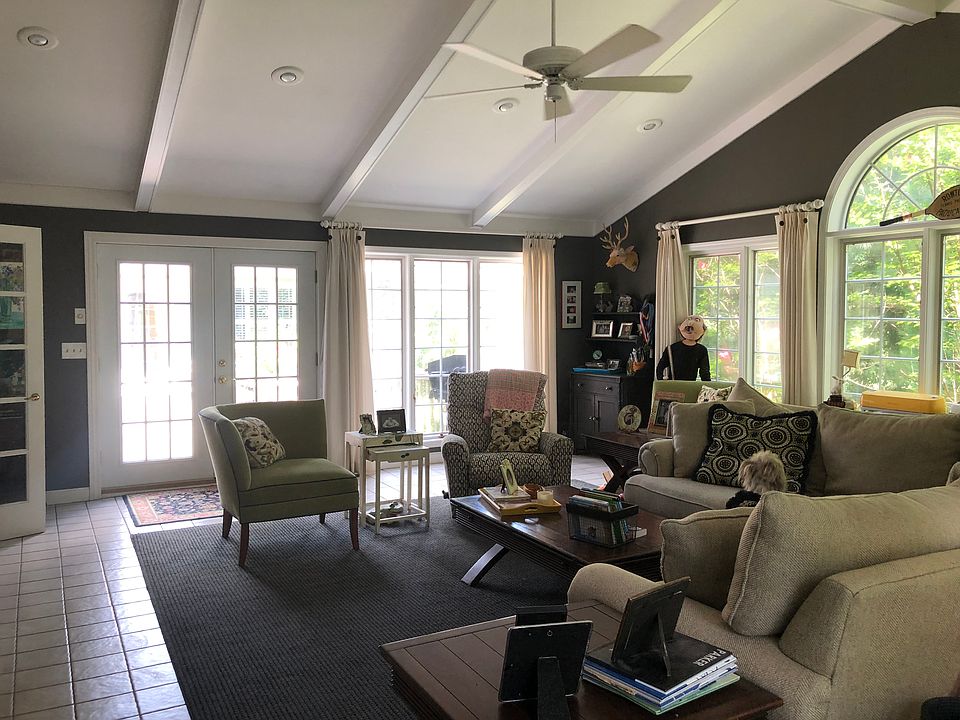 1st image of 1040 Friedman Ln