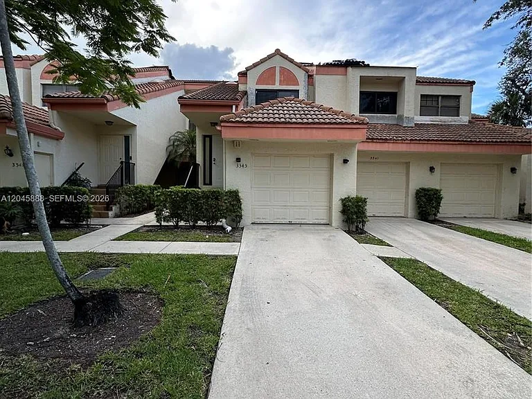 3345 Emerald Oaks Dr #106 — Photo 2