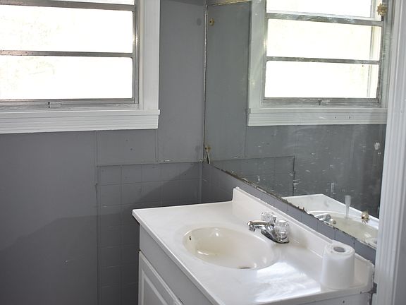 5th image of 3331 Georgia Ave