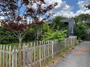 98 Cottonwood Rd, New Bedford, MA 02745