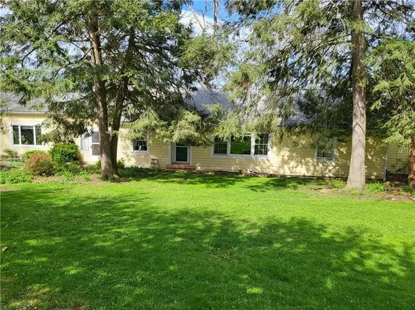 156 N Spring Valley Rd, Canonsburg, PA 15317