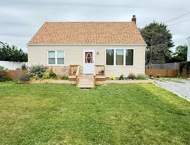 (Undisclosed Address), Amityville, NY, 11701