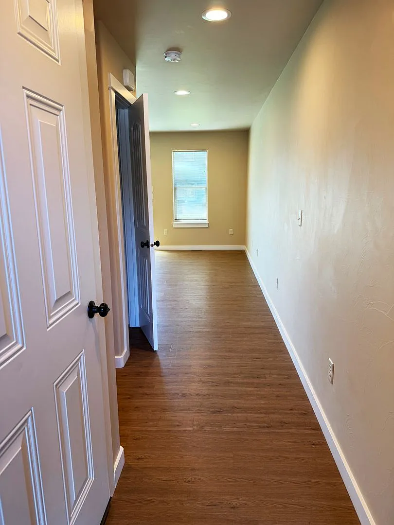 1305 Bunson Blvd — Photo 3