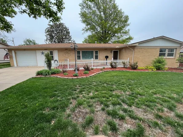 1010 S Plummer Ave, Chanute, KS 66720