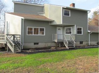 4 Beach Rd, Ossining, NY 10562