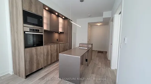 11 Yorkville Ave #2102 Photo 1