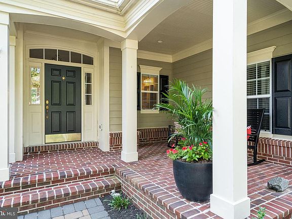 3rd image of 43841 Riverpoint Dr