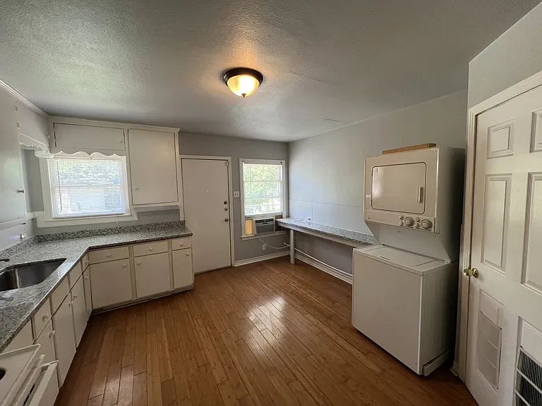 233 Arvin Dr — Photo 7