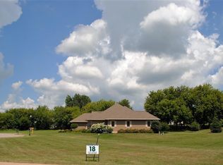 713 Kensington Dr #18, Ripon, WI 54971