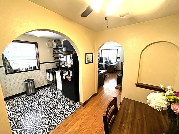 5th image of 4961 Potomac St #B