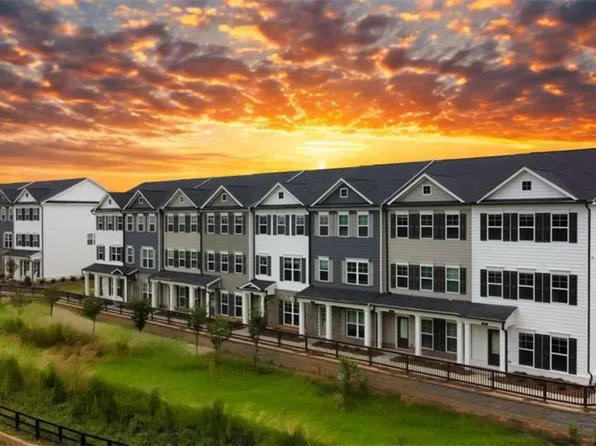 35 Cobalt Ln, Newnan, GA 30265