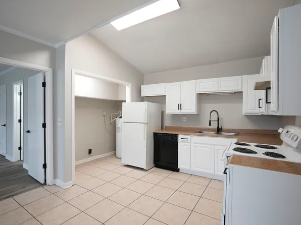 3706 Squaw Valley Dr SW #A, Huntsville, AL 35805