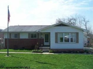 1554 Saxman Ave, Morgantown, WV 26505