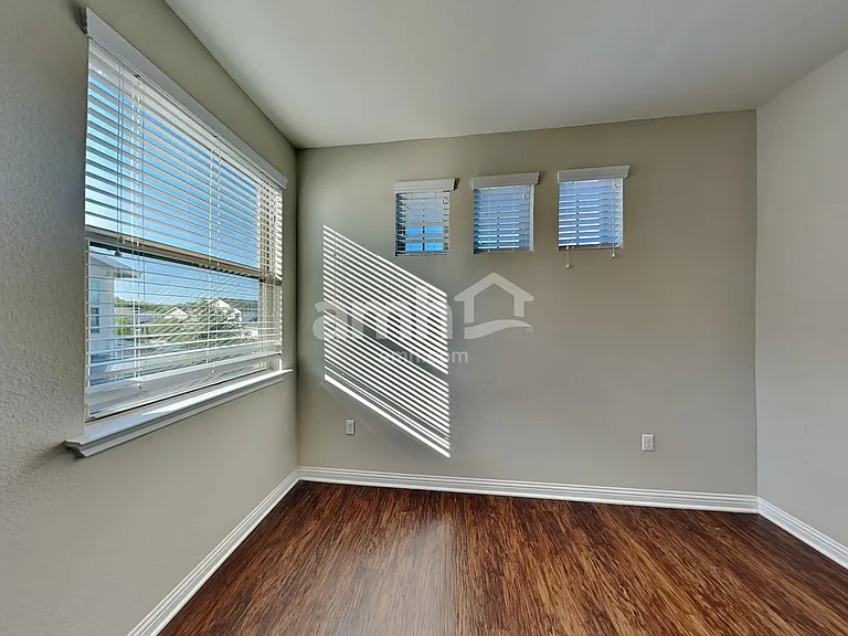 8013 Turnberry Ln — Photo 21
