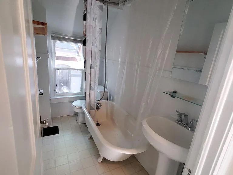 404 E 1st Ave #1 — Photo 8
