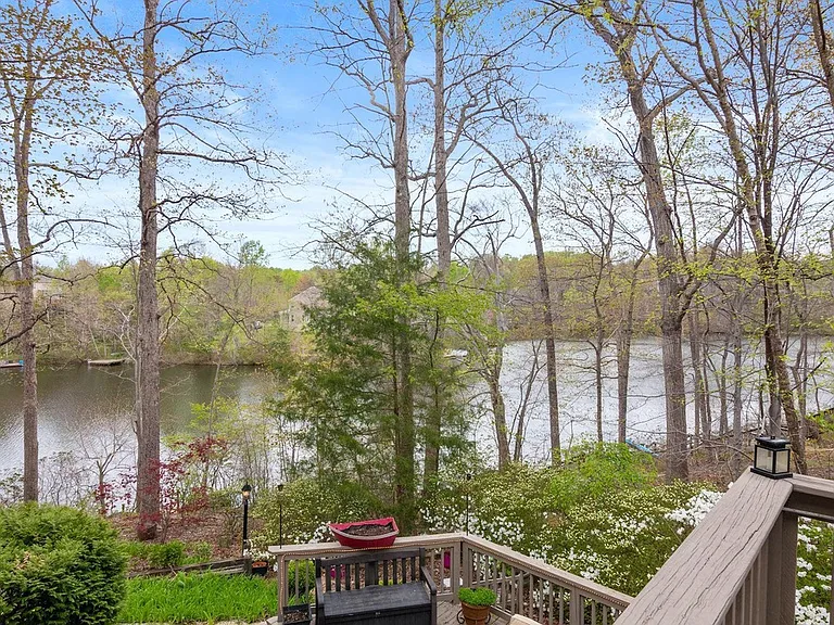4840 Keswick Ct — Photo 2