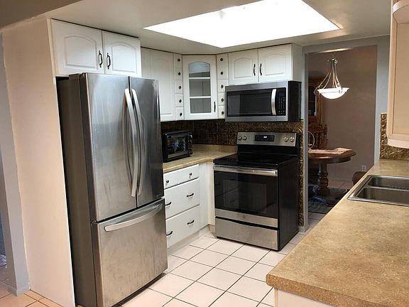 4th image of 5807 NW 84th Avenue