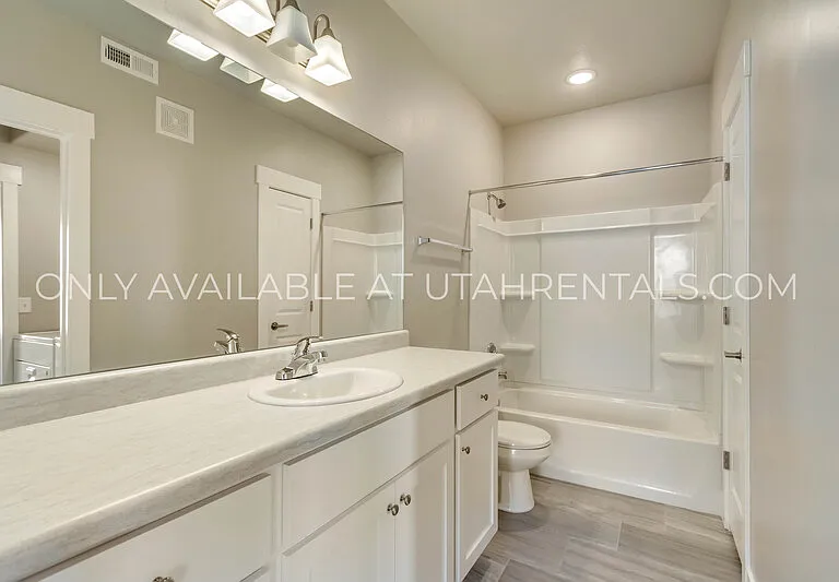 1128 S 820 E #1202 — Photo 16