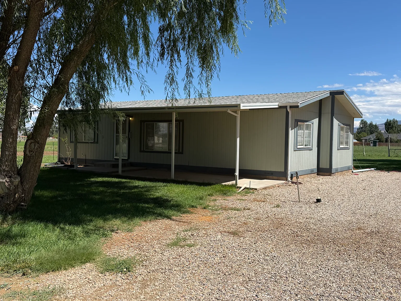 3 bed, 1100 sqft, $1,600 — Photo 1