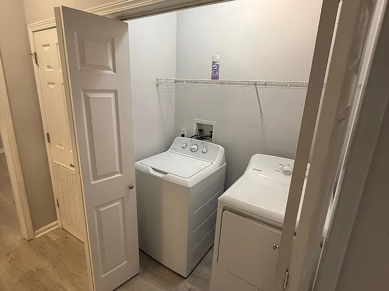 2247 S Meridian St #2247SMERIDIANUNIT1 — Photo 8