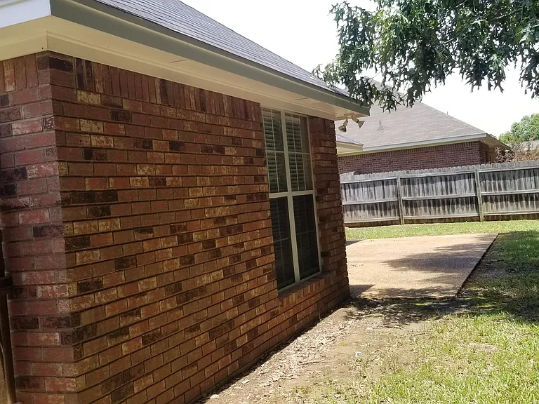 124 Hunters Row — Photo 10