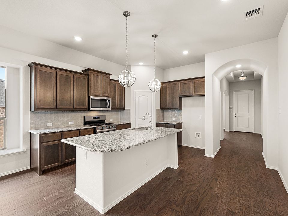 1st image of 2812 Hay Ln