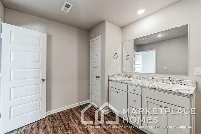4022 Ryan Dr SW — Photo 18