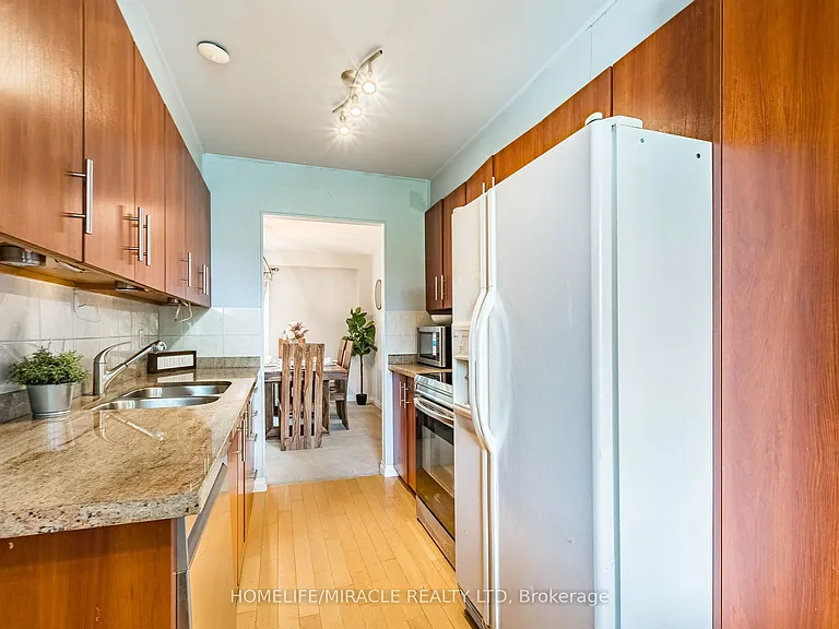 2335 Council Ring Rd — Photo 18
