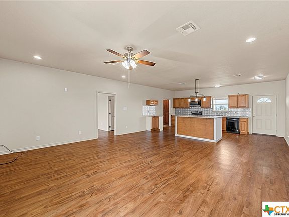 3rd image of 341 Honey Bee Ln