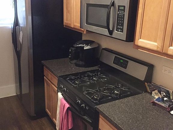 3rd image of 3451 N Wolcott Ave #3E