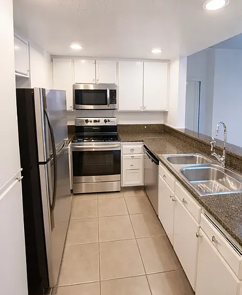 1059 S Bedford St #202 — Photo 3
