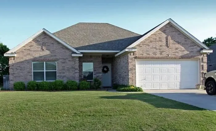 1017 Porter Pl — Photo 2