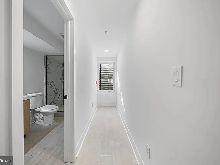 1216 N 28th St #1 — Photo 30