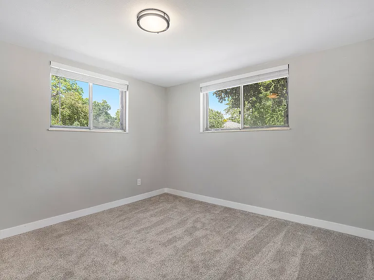 6423 Kendall St — Photo 14