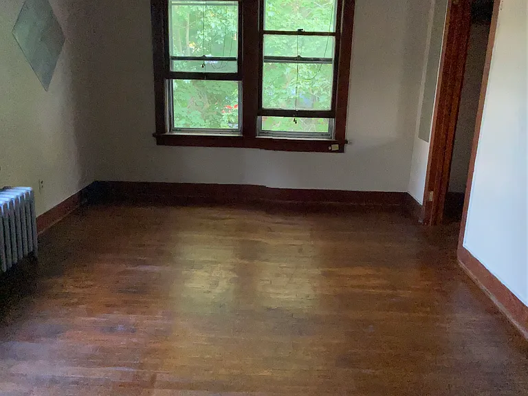 824-832 Elmwood St #828 — Photo 10