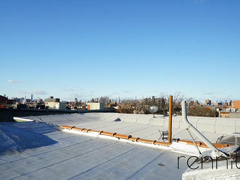137 Albany Ave #2F — Photo 14