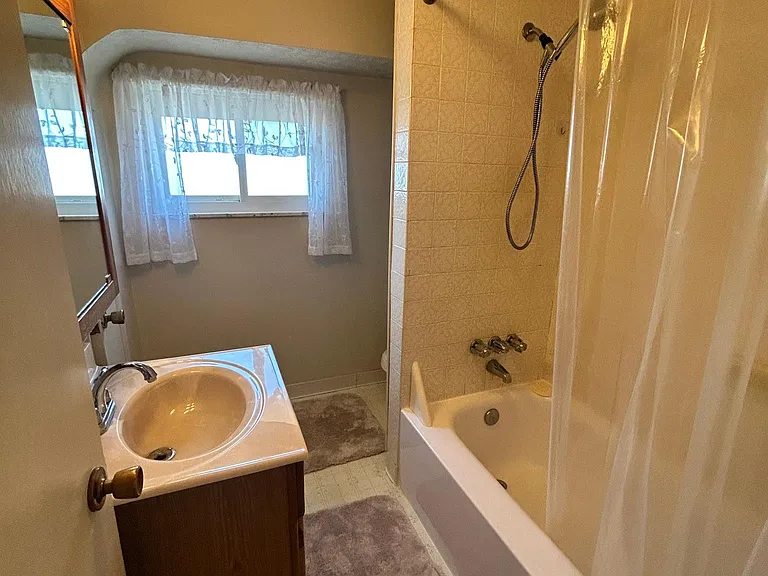 1737 Garfield St #B — Photo 9