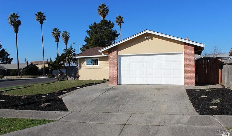 1st image of 331 Patricia Dr