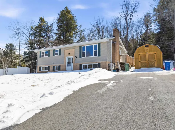 42 Meadow Dr, Beaver Bank, NS B4G 1B5