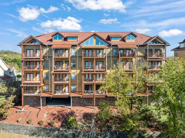 527 River Place Way Unit 334, Sevierville, TN 37862