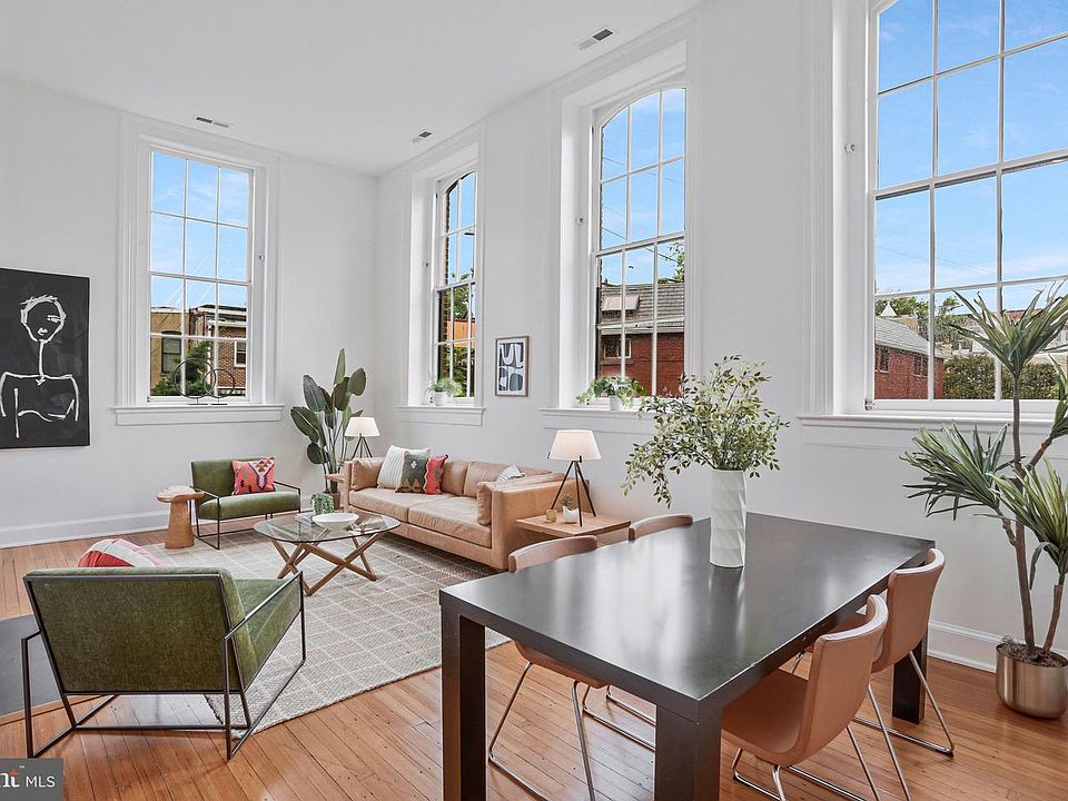 1st image of 410 5th St NE APT 13