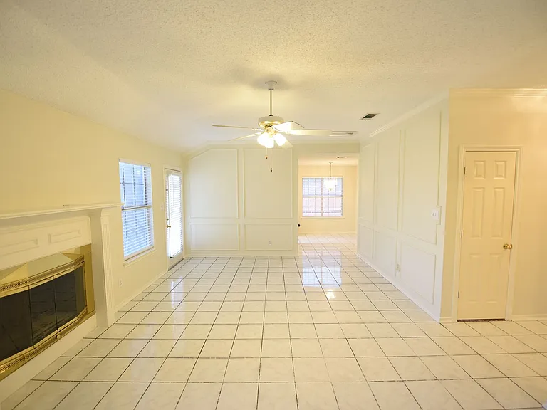 6419 Brookhaven Trl — Photo 4