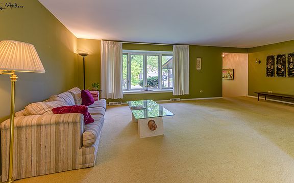 3rd image of 22762 Valley Dr